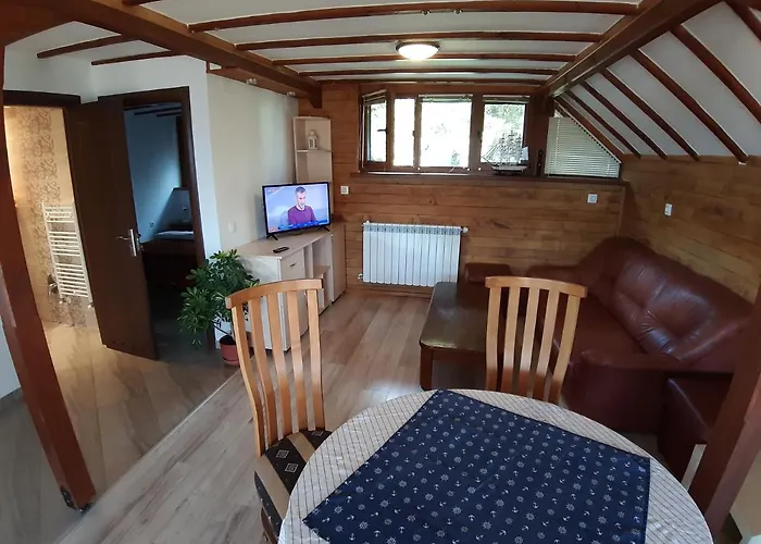 тора бора Къща за гости 3*